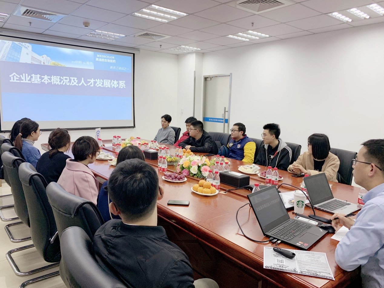 走进BB贝博，与学子共话成长